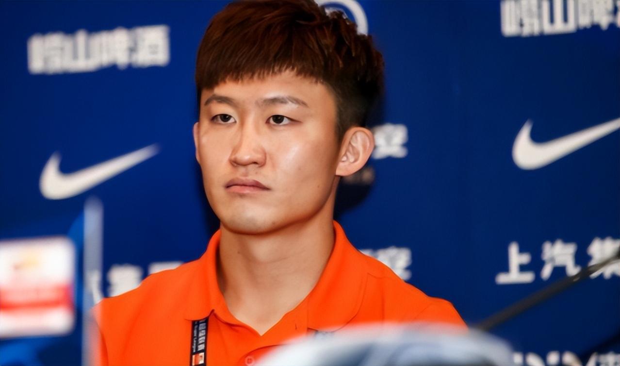 开yun体育平台官网入口登录-武汉三镇右后卫位置需要补强，球迷建议引进鲁能王彤，值得期待